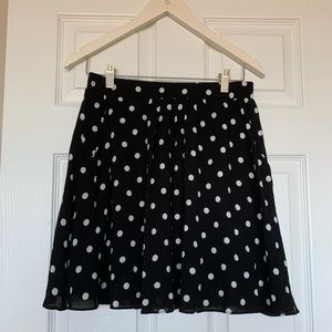 Super cute black polka dot skirt with POCKETS